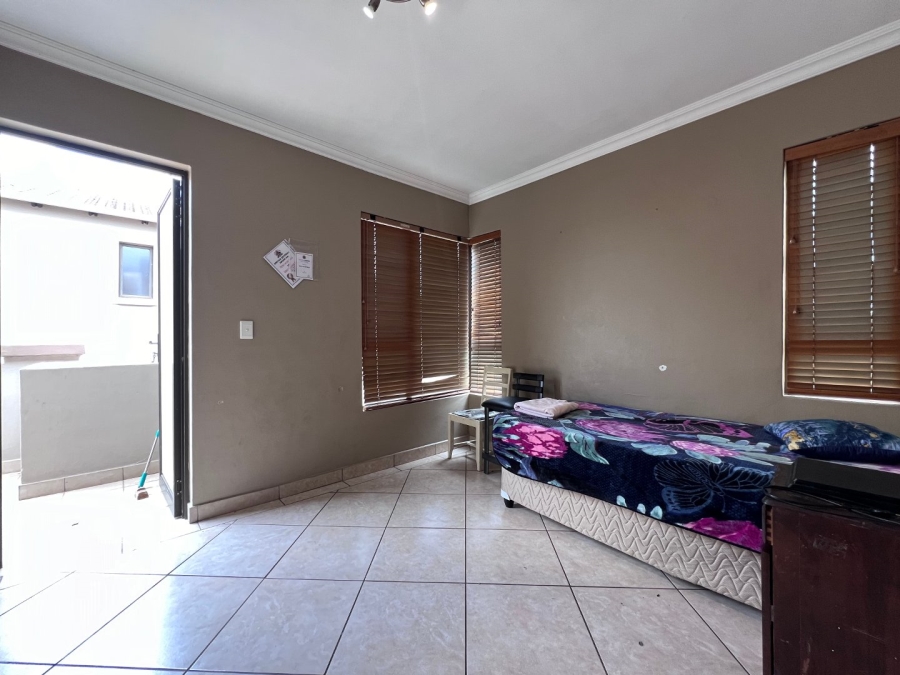 2 Bedroom Property for Sale in Xanadu North West